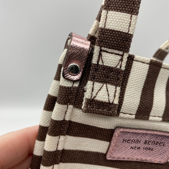 👜 Henri Bendel Insulated Wine Bottle Tote – “Cheers!” - Picture 4 of 7